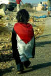 girl-flag-palestinian.jpg (242839 bytes)